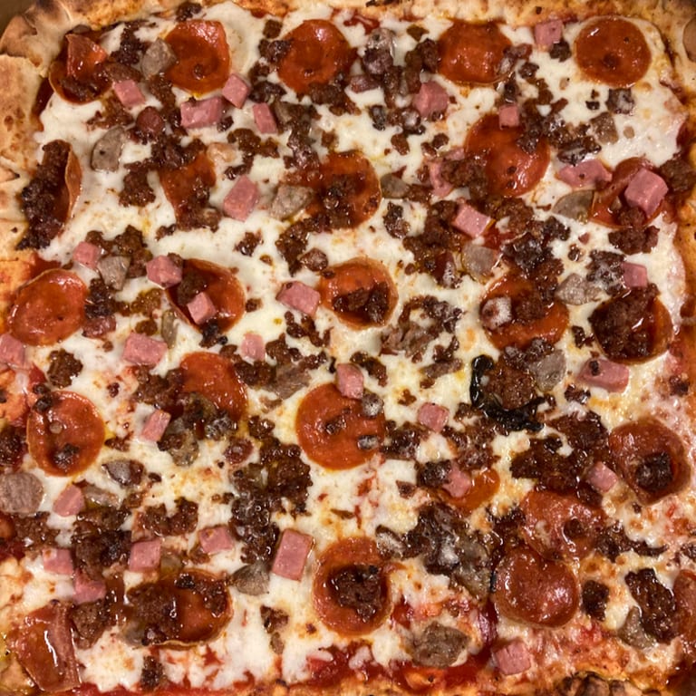 Meat Lovers Pizza: A Carnivore's Delight