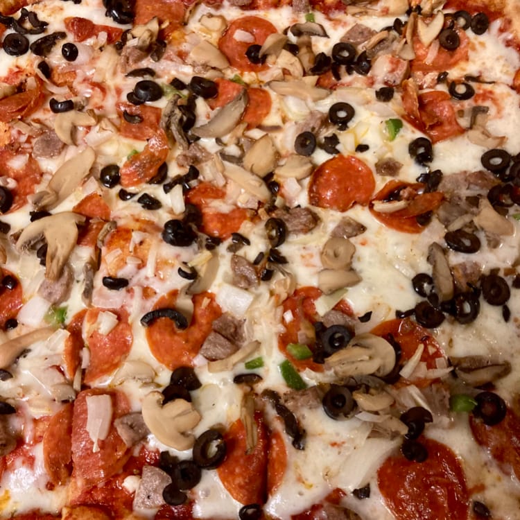 Supreme Pizza (Sicilian 16").